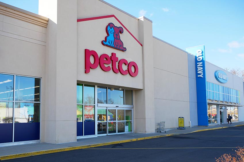 Petco storefront at Huntington Commons shopping center.