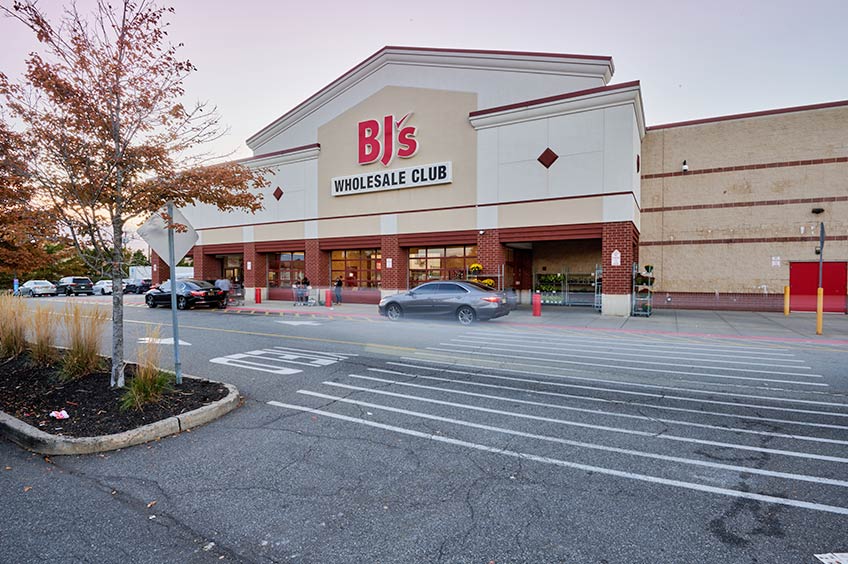 BJs storefront at Tonnelle Commons shopping center.