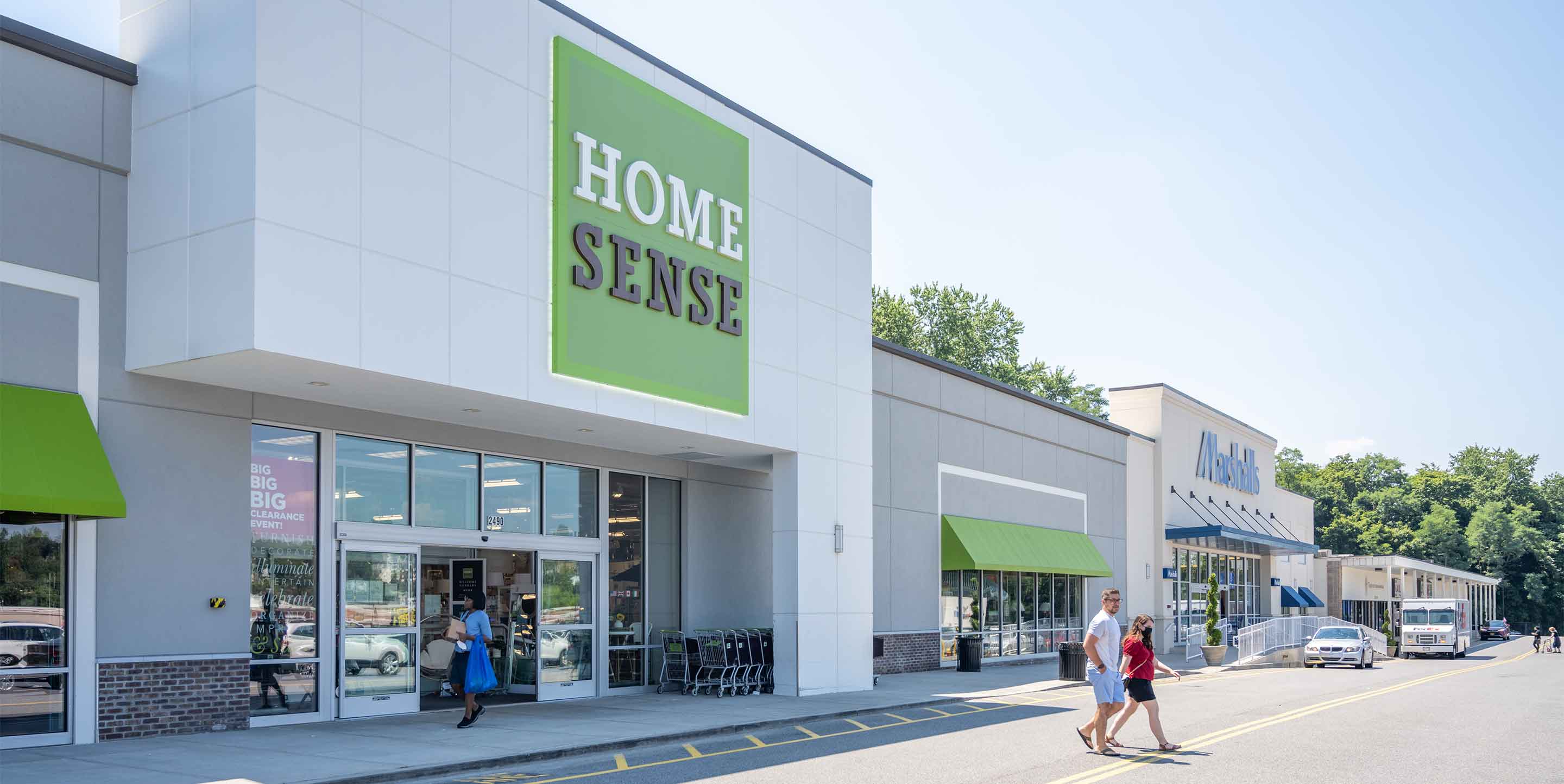 Storefront at Yonkers Gateway Center shopping center.