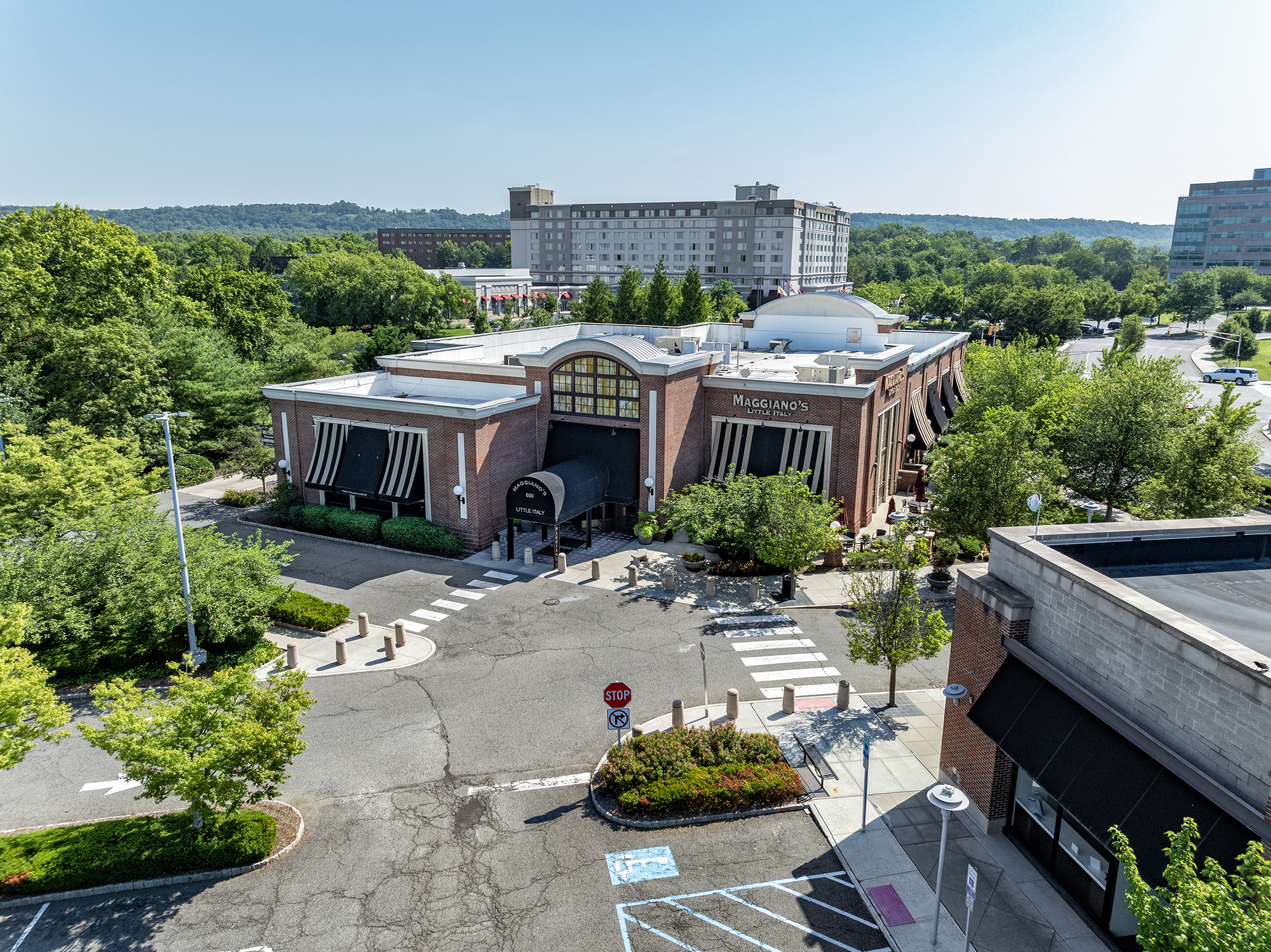 Maggiano's at The Village at Bridgewater Commons