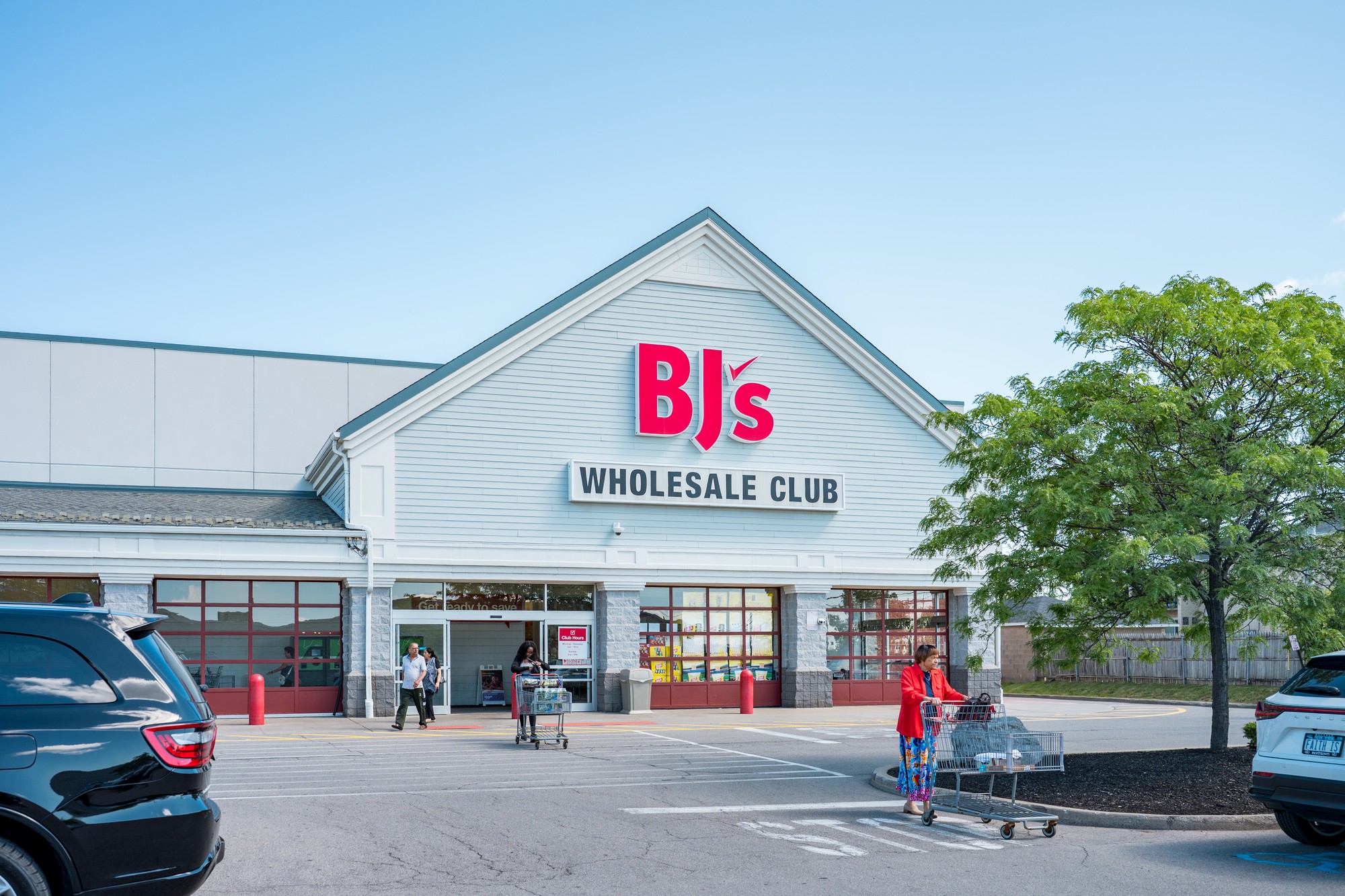 BJs at Amherst Commons
