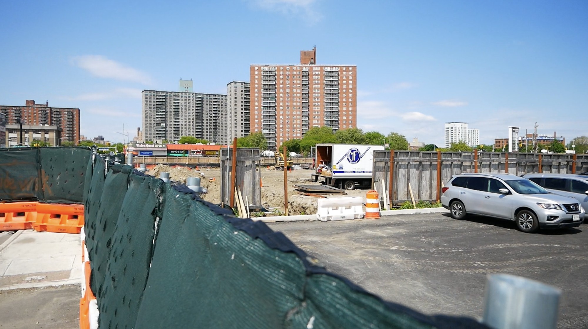 construction of Chipotle at Bruckner Commons