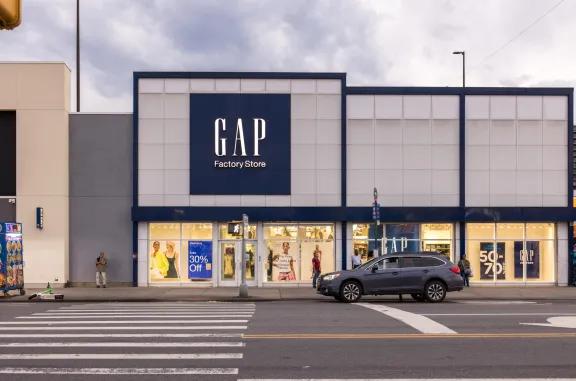 gap at at bruckner commons