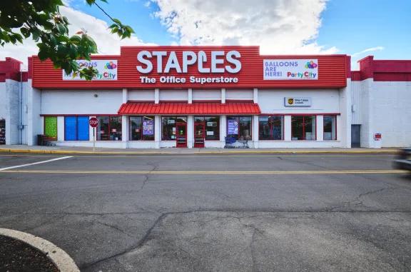staples at totowa commons