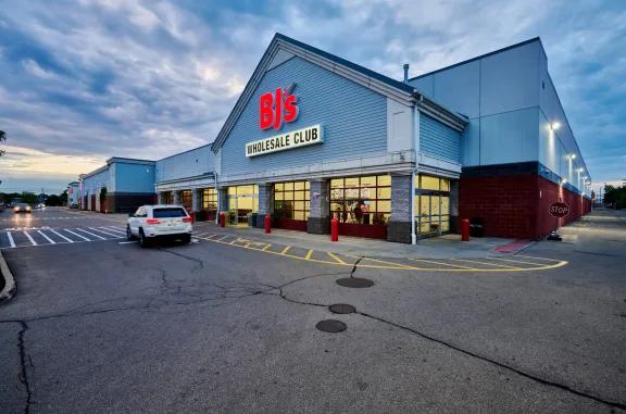 BJs at Amherst Commons