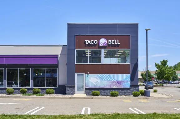 Taco Bell at Calstadt Commons