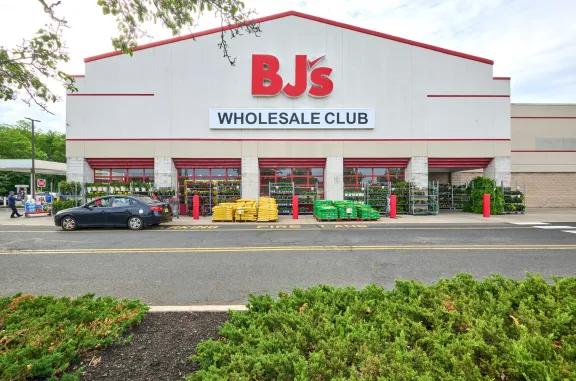 BJs at Greenbrook Commons