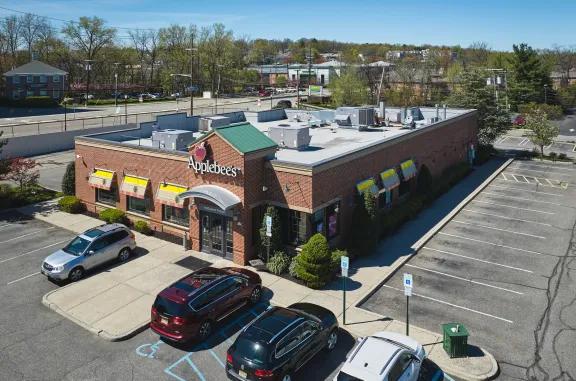 applebees at Hackensack Commons