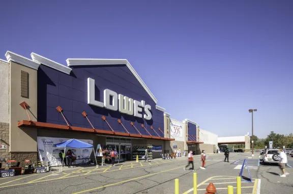 Loew's at Hudson Commons