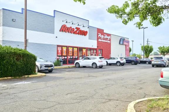Auto Zone at Hudson Commons