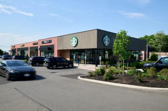 Starbucks at Huntington Commons