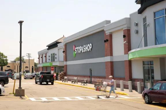 stop and shop at new hyde park