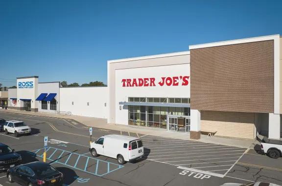 Trader Joe's and Ross at the Plaza at Woodbridge