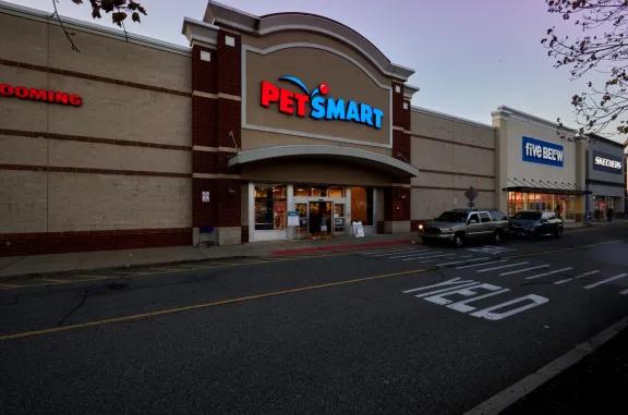 Petsmart at Tonnelle Commons
