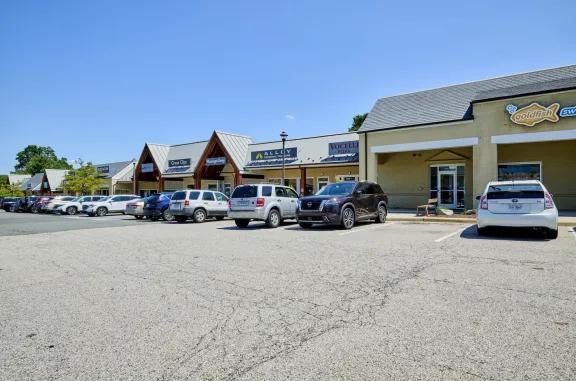 small shops at west falls church